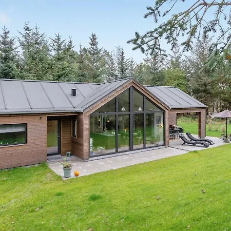 Tilke - 400m From The Sea In Ne Jutland By Interhome * Hals